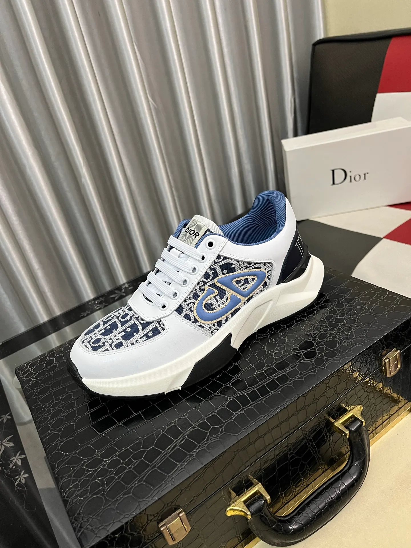 Men's Men's Shoes 💰438⌚️⌚️"Dior DIOR*" latest hot style casual shoes, top brand [seduce] luxury~purchase, top~quality. [Strong] The upper is made of imported breathable cowhide with material ➕ breathable sheepskin feet (•) and fine workmanship. Code number: 38-444️⃣Colors available